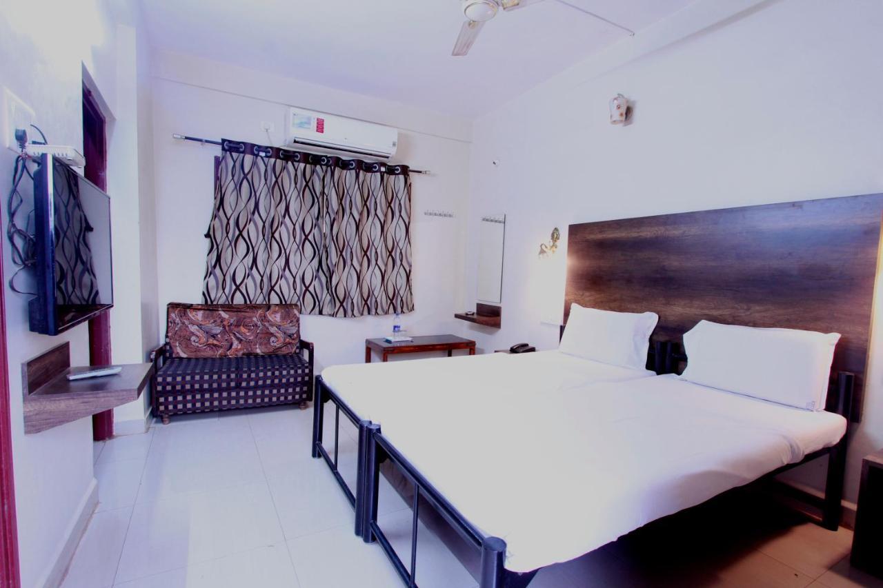 Hotel Peacock Hubli Exterior foto