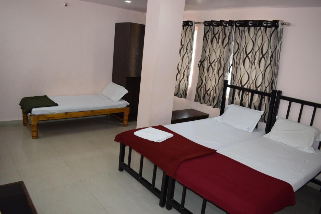 Hotel Peacock Hubli Exterior foto
