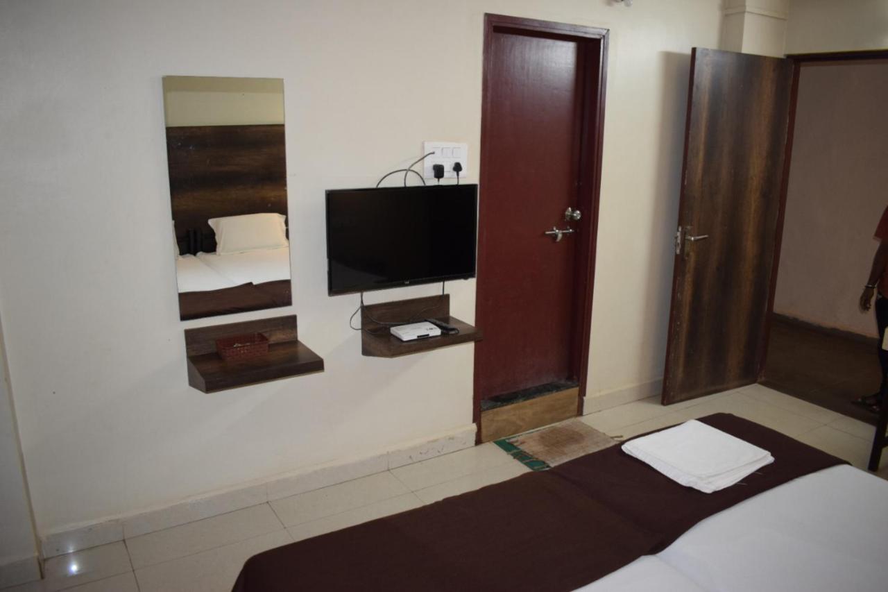 Hotel Peacock Hubli Exterior foto